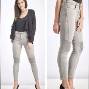 2/$20   Pistola Audrey Moto Detail Skinny Mid Rise
Jeans in Olive Size 27